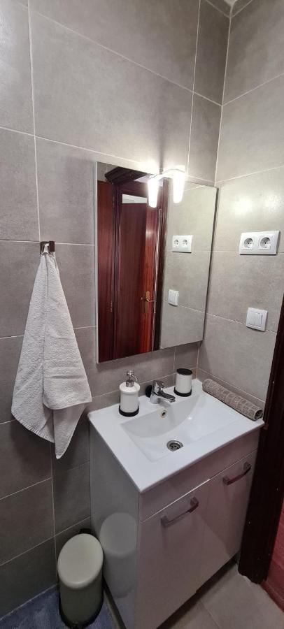 Habitaciones Camp Nou Apartment L'Hospitalet de Llobregat Luaran gambar